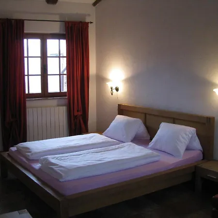 Сasa de vacaciones Mansion In Langhe Hills With Pool