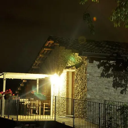 Mansion In Langhe Hills With Pool Сasa de vacaciones Bastia Mondovì