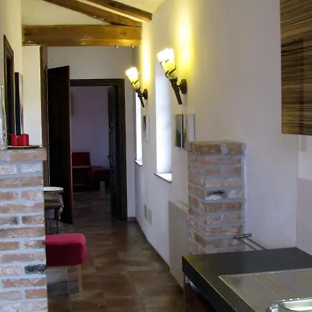 Сasa de vacaciones Mansion In Langhe Hills With Pool *