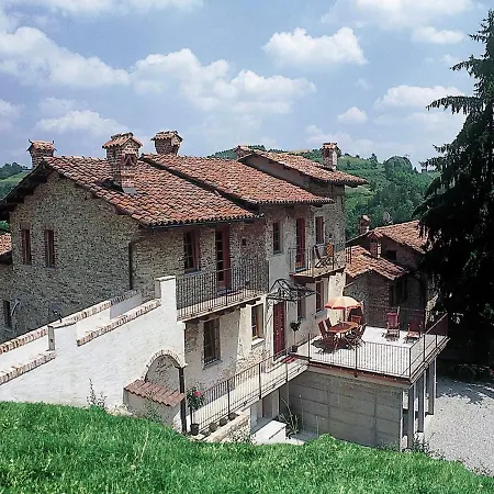 Mansion In Langhe Hills With Pool Сasa de vacaciones Bastia Mondovì